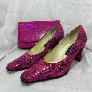 J. Renee Matching Iridescent Pink Snakeskin Pumps and Crossbody Clutch Set
